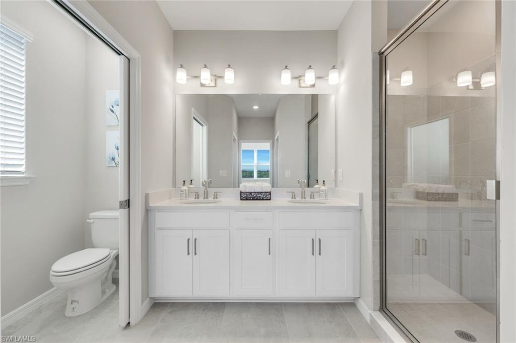 ESPLANADE LAKE CLUB - Residential