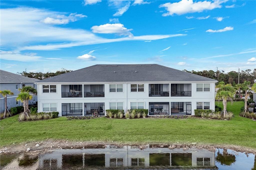 ESPLANADE LAKE CLUB - Residential