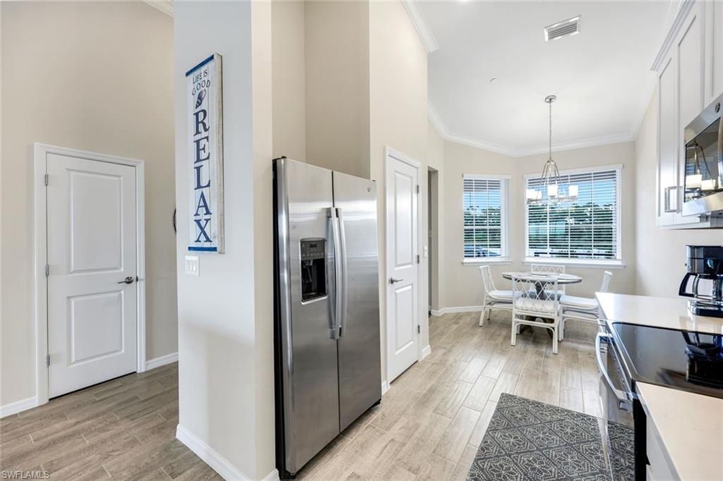 ESPLANADE LAKE CLUB - Residential