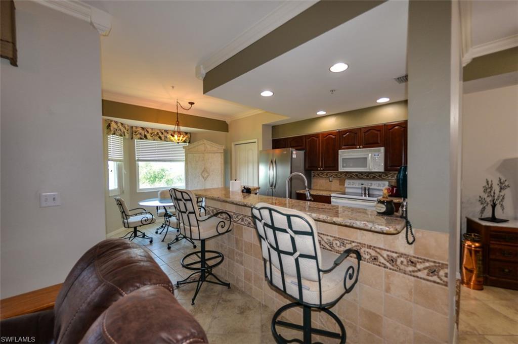 LAKESIDE GREEN - Residential