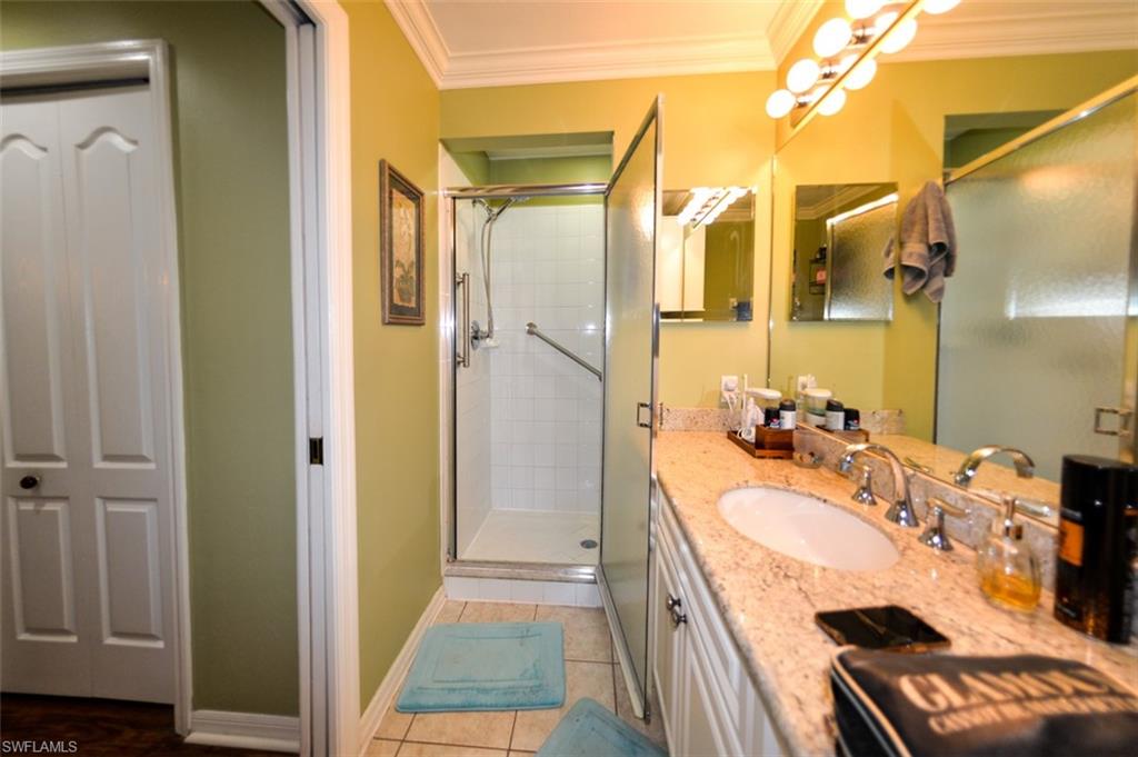 LAKESIDE GREEN - Residential