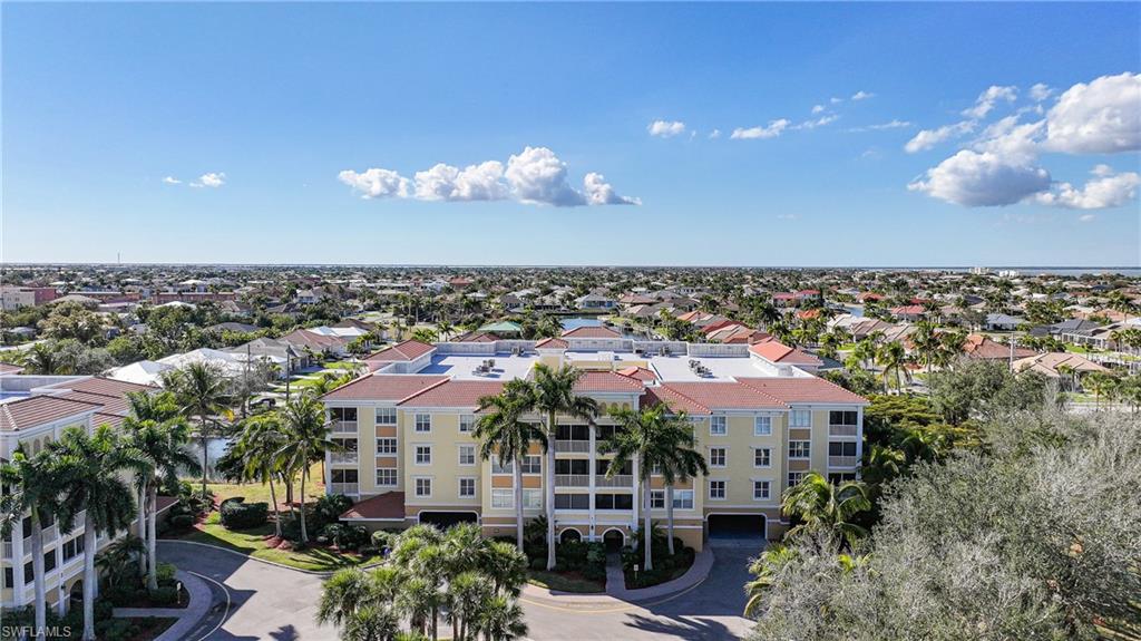 FOUNTAIN COURT - Residential