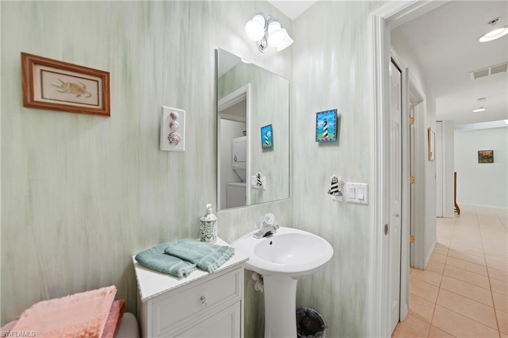 FOUNTAIN COURT - Residential