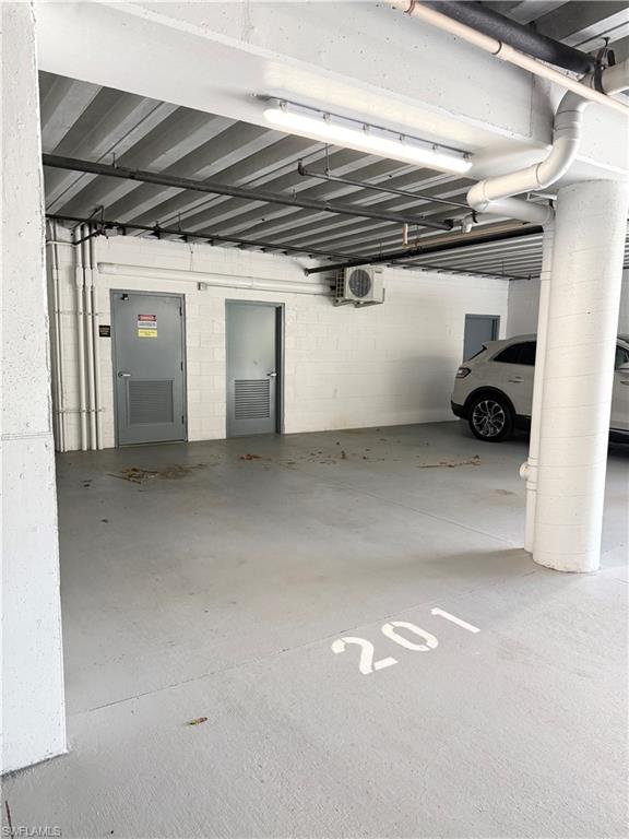 FOUNTAIN COURT - Residential