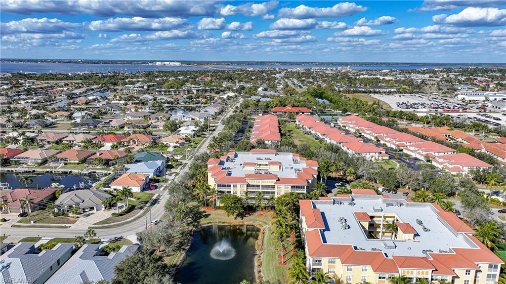 FOUNTAIN COURT - Residential