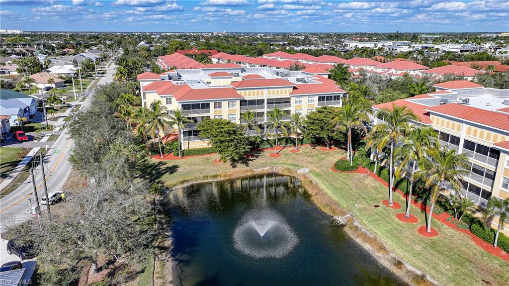 FOUNTAIN COURT - Residential