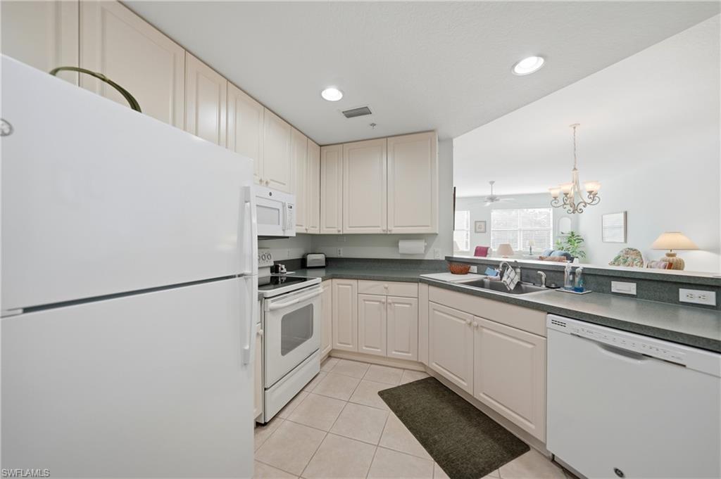 FOUNTAIN COURT - Residential