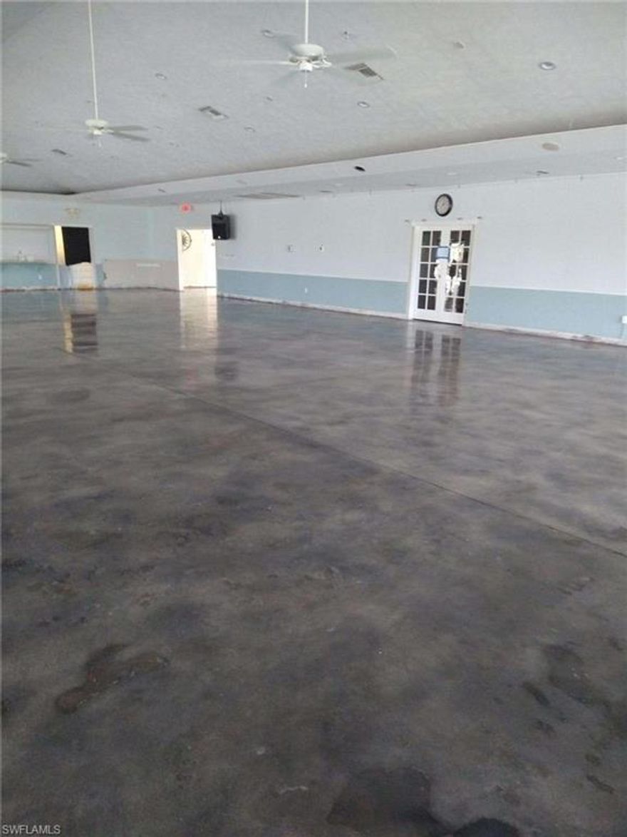 Nice RV lot with two big shade trees.  Nice waterfront view