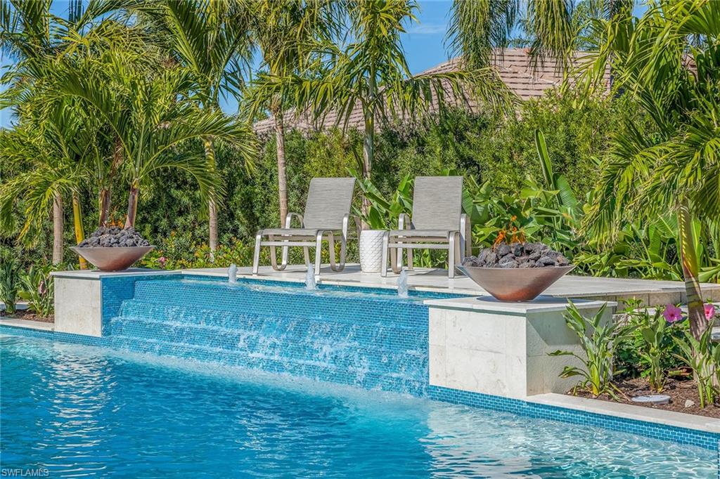 PELICAN BAY WOODS - Residential