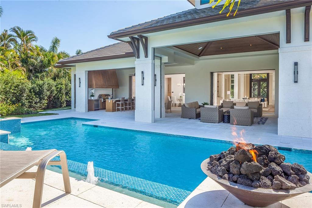 PELICAN BAY WOODS - Residential