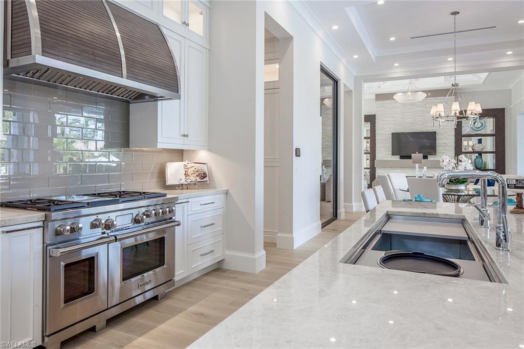 PELICAN BAY WOODS - Residential