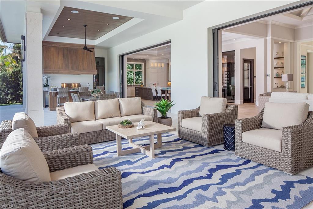 PELICAN BAY WOODS - Residential