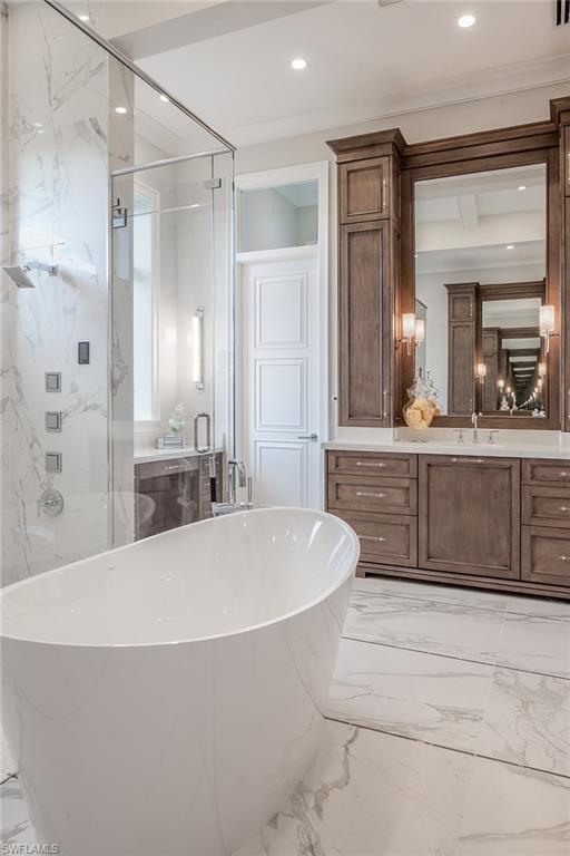 PELICAN BAY WOODS - Residential