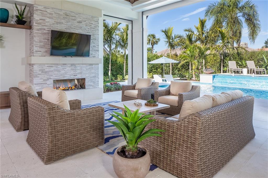 PELICAN BAY WOODS - Residential