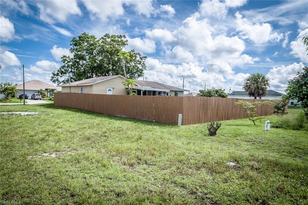 CAPE CORAL - Residential