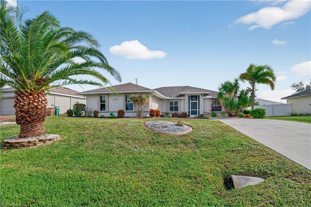 CAPE CORAL - Residential
