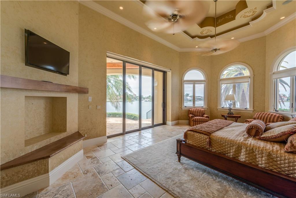 MARCO BEACH - Residential