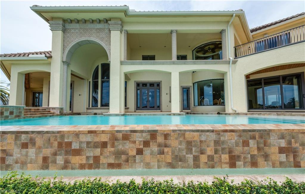 MARCO BEACH - Residential