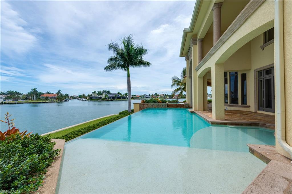 MARCO BEACH - Residential