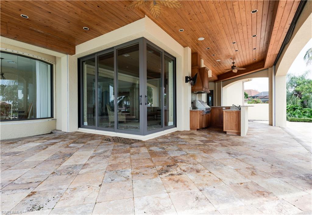 MARCO BEACH - Residential