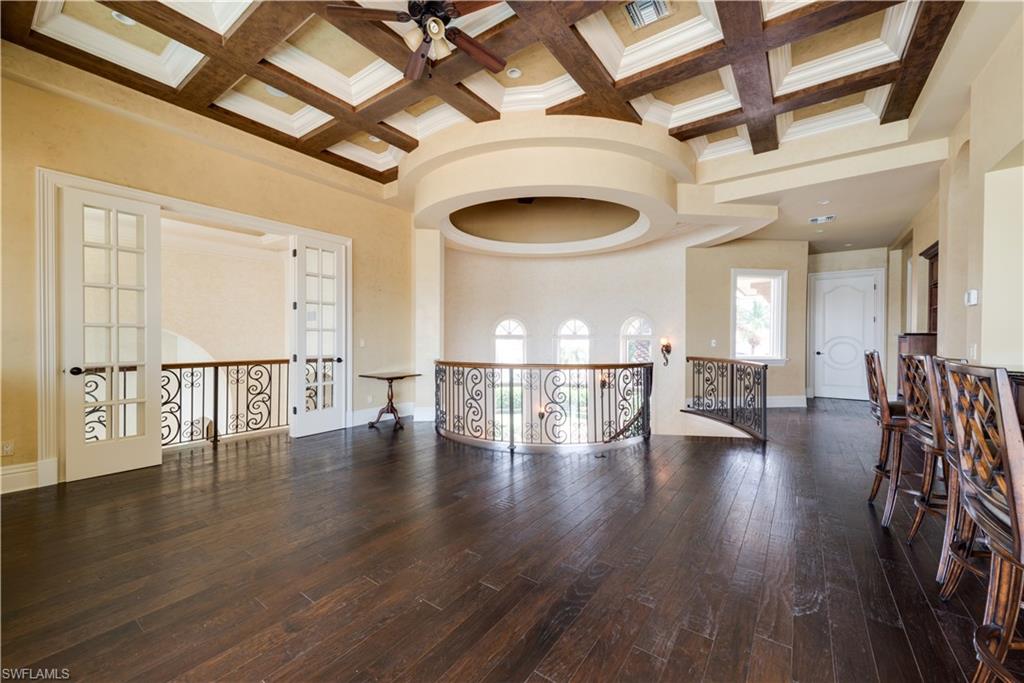 MARCO BEACH - Residential