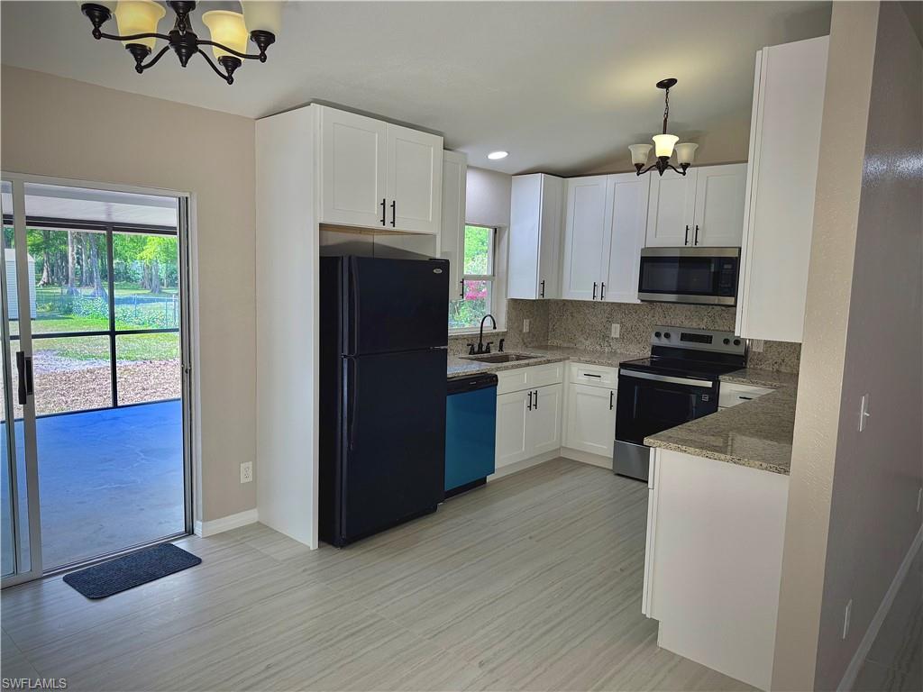 GOLDEN GATE ESTATES - Residential