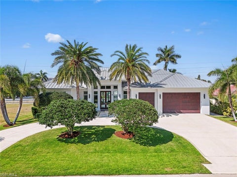 Photo of 1467 Marlin DR, NAPLES, FL 34102 (MLS # 226013089)