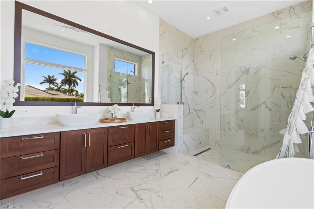 ROYAL HARBOR - Residential