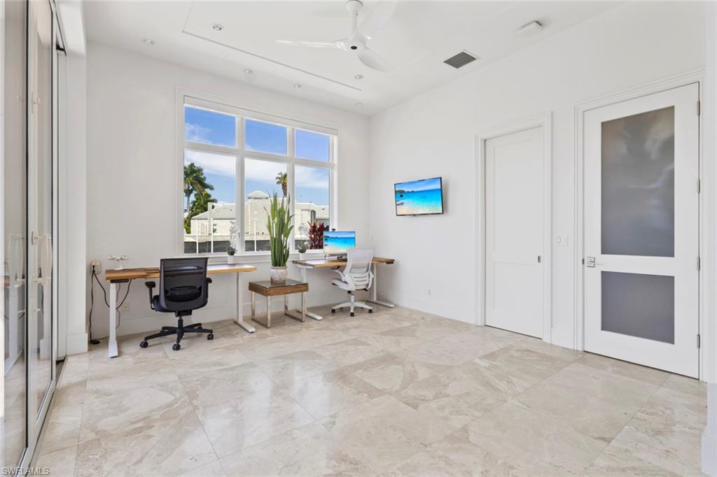 ROYAL HARBOR - Residential