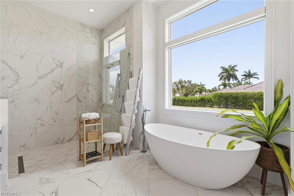 ROYAL HARBOR - Residential