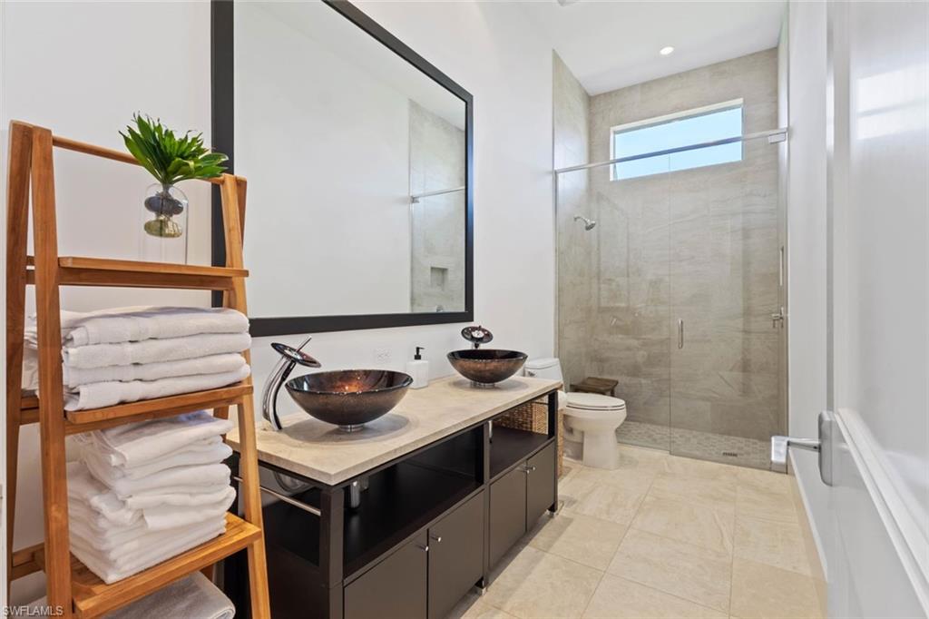 ROYAL HARBOR - Residential