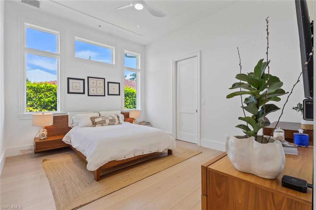 ROYAL HARBOR - Residential