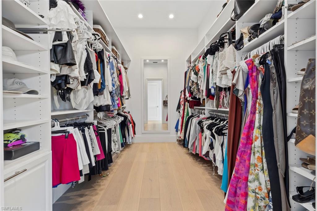 ROYAL HARBOR - Residential