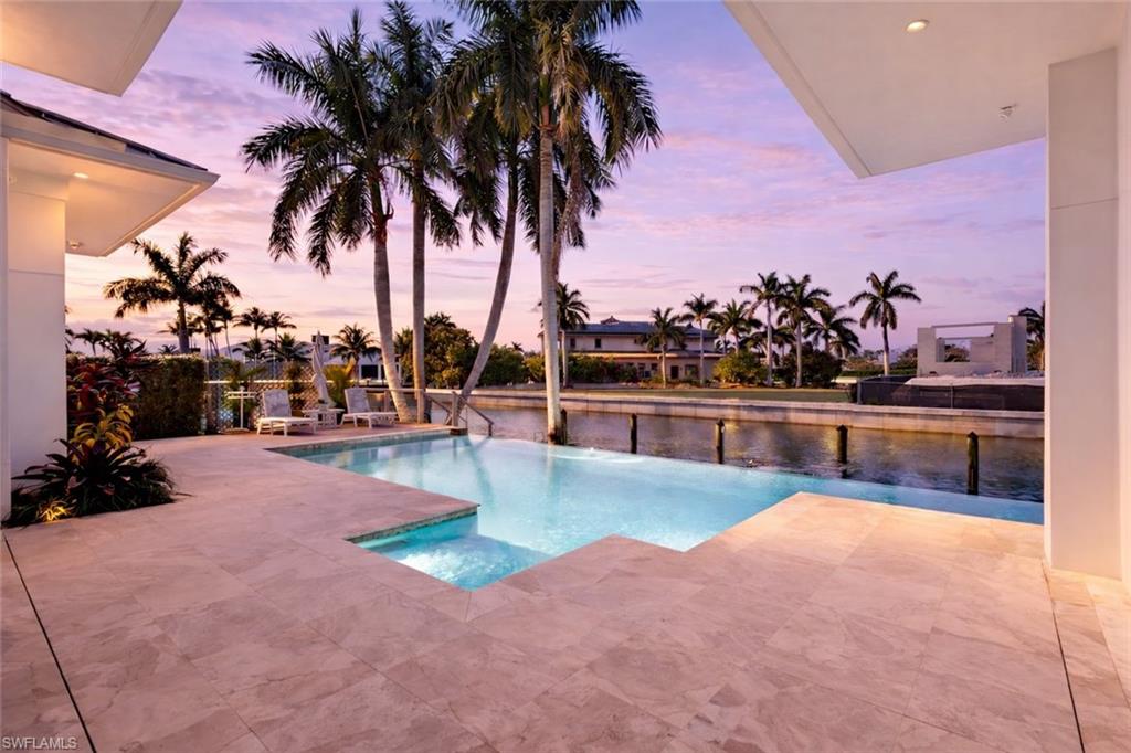 ROYAL HARBOR - Residential