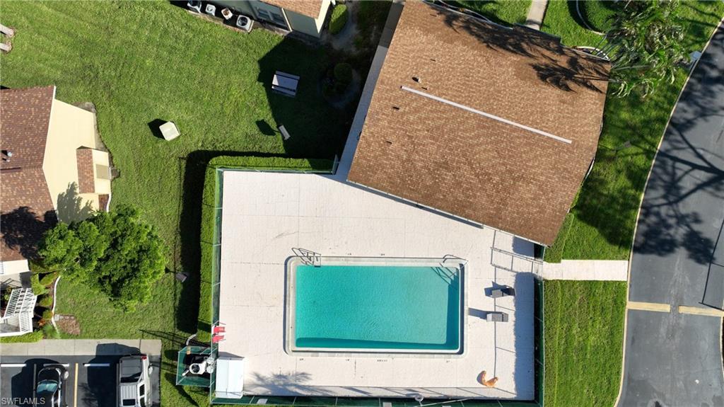 LOCHMOOR VILLAS - Residential