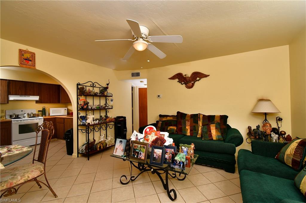 LOCHMOOR VILLAS - Residential