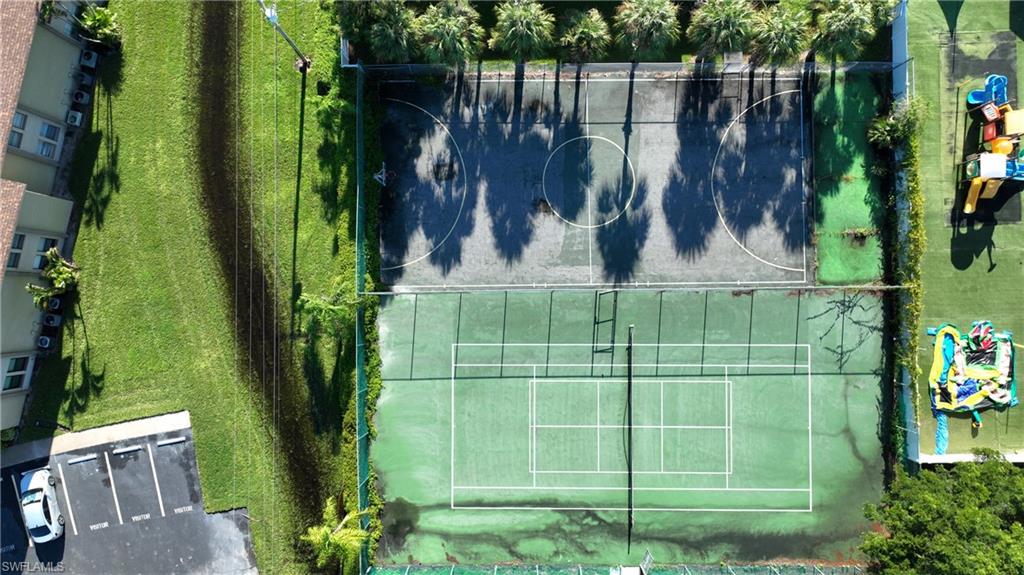 LOCHMOOR VILLAS - Residential