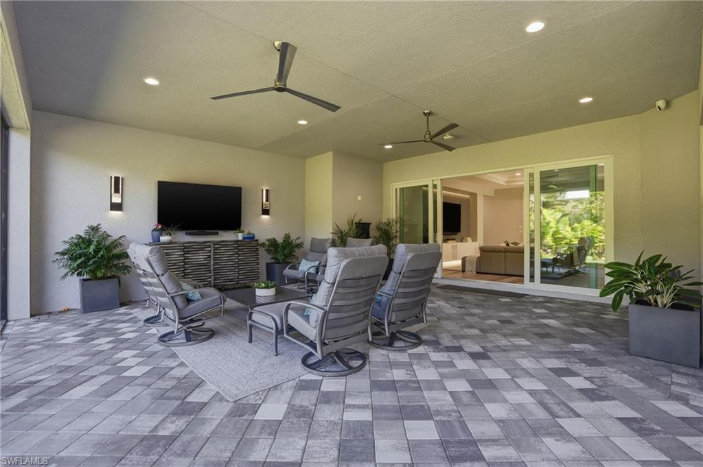 VALENCIA TRAILS - Residential