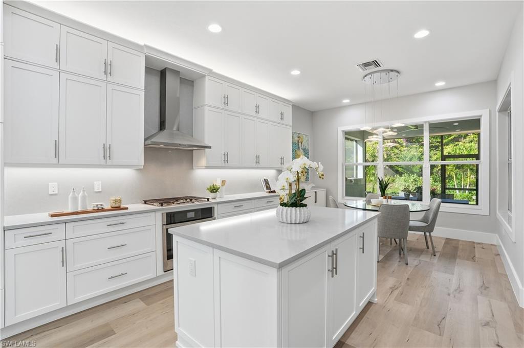 VALENCIA TRAILS - Residential