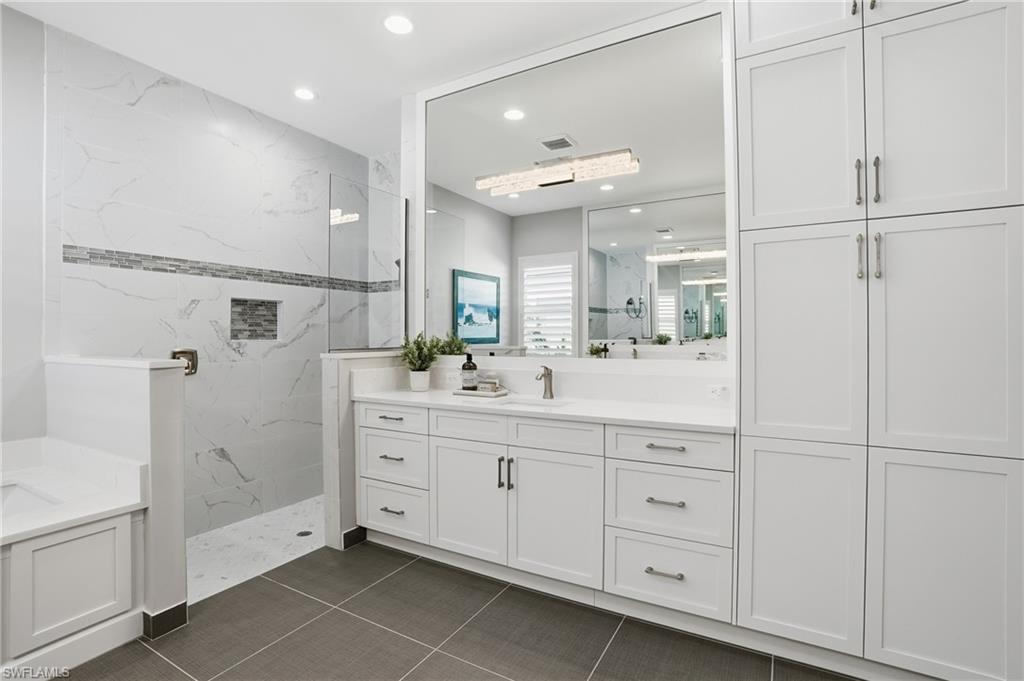 VALENCIA TRAILS - Residential