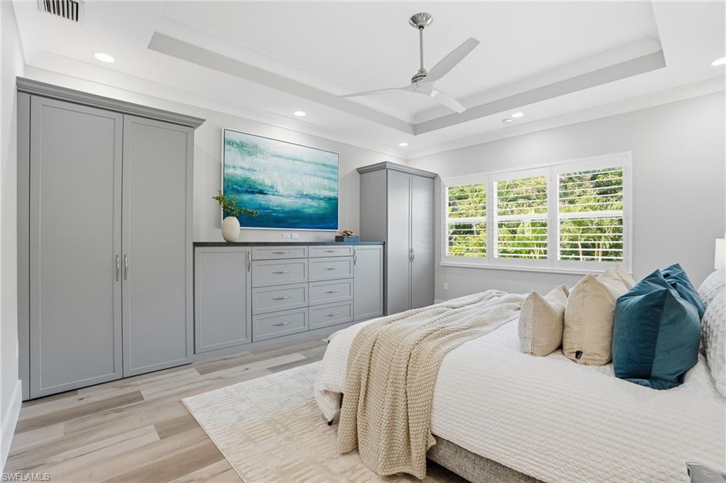 VALENCIA TRAILS - Residential