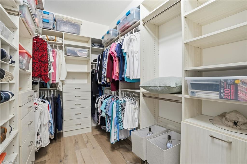 VALENCIA TRAILS - Residential