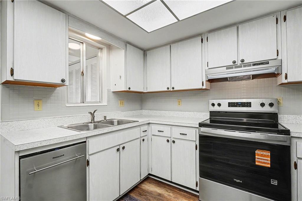 FAIRWAYS CONDO - Residential