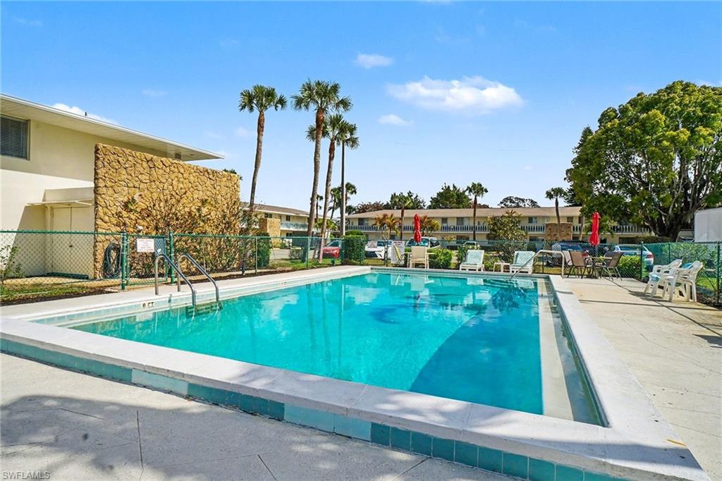 FAIRWAYS CONDO - Residential