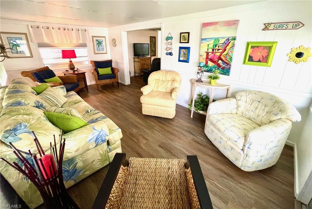 252 Daisy AVE