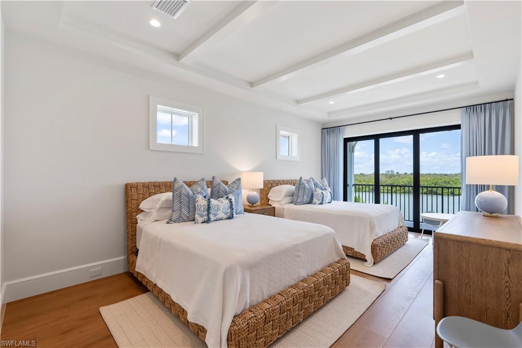 ROYAL HARBOR - Residential