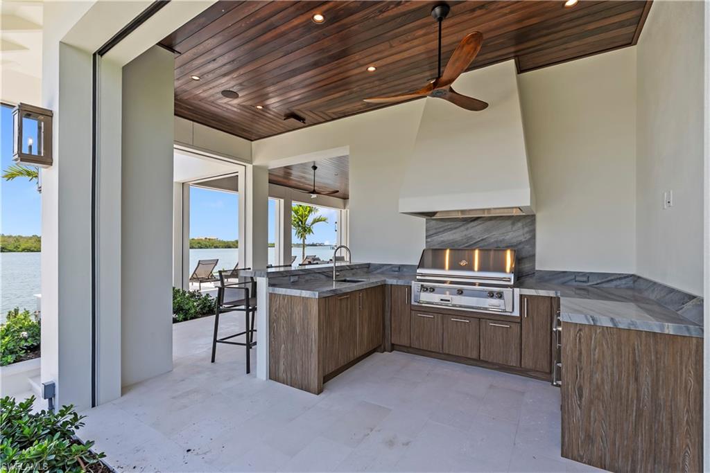 ROYAL HARBOR - Residential