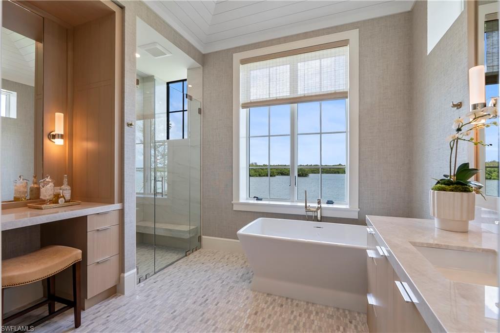 ROYAL HARBOR - Residential