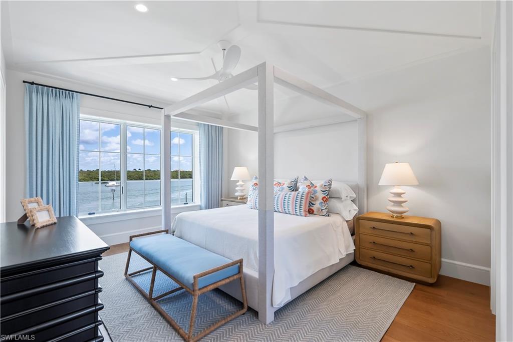 ROYAL HARBOR - Residential