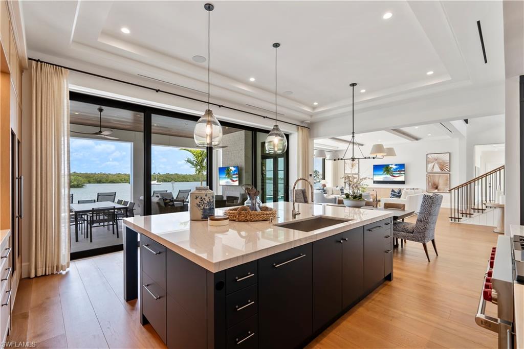 ROYAL HARBOR - Residential